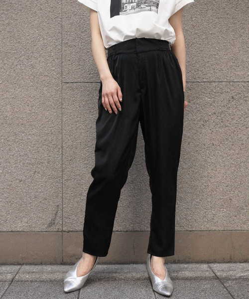 &g'aime（アンジェム）の「【&g'aime】サイドベルトテーパードパンツ（その他パンツ・レディース・ブラック/アイボリー/ダークブルー・FREE）」の2枚目の写真