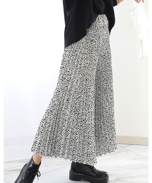 classicalelf（クラシカルエルフ）の「プリーツワイドガウチョパンツ（その他パンツ・レディース・ホワイト/ブラック/カーキ/モカ/その他1・MEDIUM/LARGE/X-LARGE）」の21枚目の写真