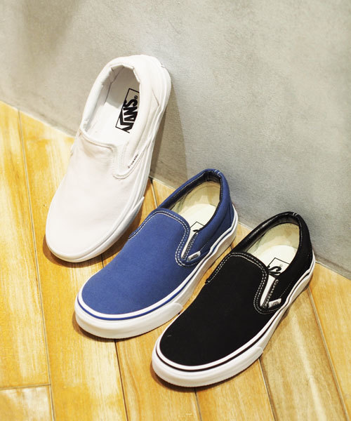 VANS（バンズ）の「VANS CLASSICS SLIP-ON / ヴァンズ / バンズ / クラシック / スリッポン（スリッポン・レディース・ホワイト/グレー/ネイビー/ブラック・6h/6/4h/5h/5）」の3枚目の写真
