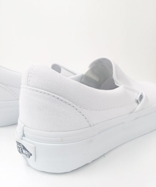 VANS（バンズ）の「VANS CLASSICS SLIP-ON / ヴァンズ / バンズ / クラシック / スリッポン（スリッポン・レディース・ホワイト/グレー/ネイビー/ブラック・6h/6/4h/5h/5）」の13枚目の写真
