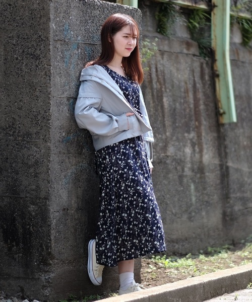 バックリボン ネック花柄ロングワンピース