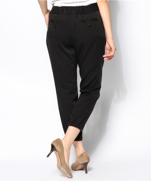 CROON A SONG（クルーンアソング）の「テンセルシャンブレータックテーパードパンツ（その他パンツ・レディース・ブラック・40/38/36）」の8枚目の写真