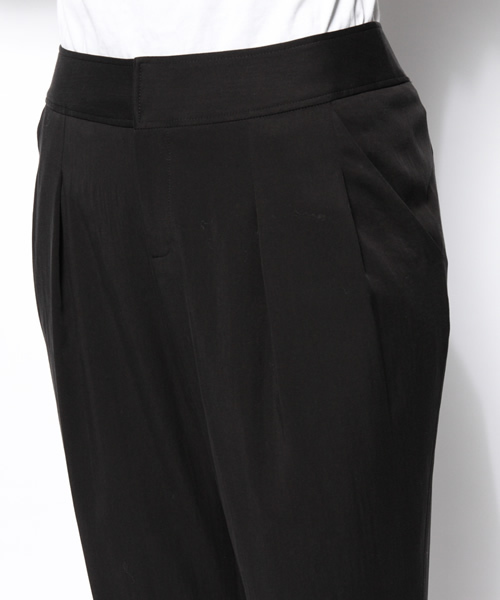 CROON A SONG（クルーンアソング）の「テンセルシャンブレータックテーパードパンツ（その他パンツ・レディース・ブラック・40/38/36）」の7枚目の写真