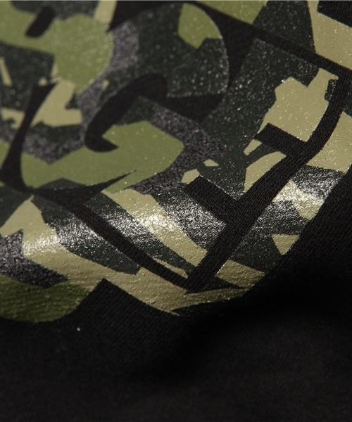 XLARGE(エクストララージ)の「OG CAMO PULLOVER HOODIE(パーカー・メンズ・グレー/ブラック・LARGE/X-LARGE/SMALL/MEDIUM)」の3枚目の写真