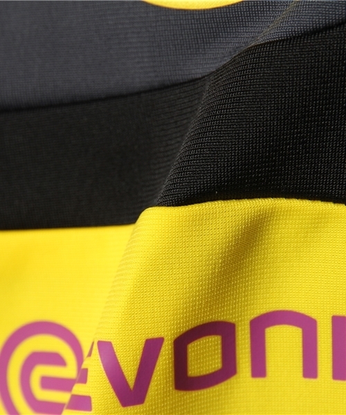 PUMA（プーマ）の「ボルシア ドルトムント ポリジャケット - Club team