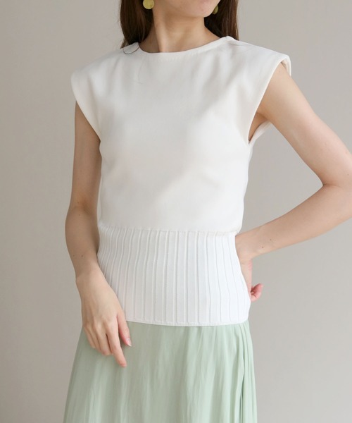 cheriella(シェリエラ)の「【cheriella】フレンチスリーブウエストリブダンボールニット(ニット/セーター・レディース・ホワイト/ブラック/ネイビー/カーキ/ピンク/イエロー/ラベンダー・M)」の2枚目の写真