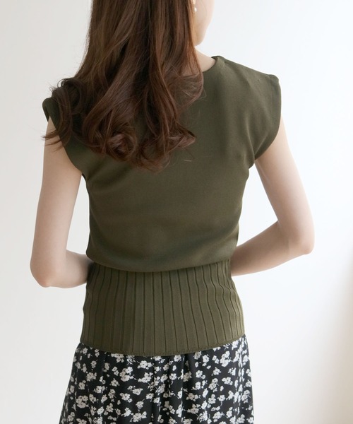 cheriella(シェリエラ)の「【cheriella】フレンチスリーブウエストリブダンボールニット(ニット/セーター・レディース・ホワイト/ブラック/ネイビー/カーキ/ピンク/イエロー/ラベンダー・M)」の21枚目の写真