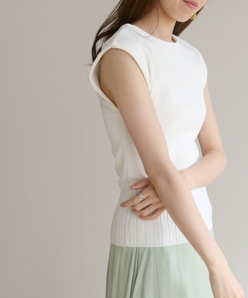 cheriella(シェリエラ)の「【cheriella】フレンチスリーブウエストリブダンボールニット(ニット/セーター・レディース・ホワイト/ブラック/ネイビー/カーキ/ピンク/イエロー/ラベンダー・M)」の12枚目の写真