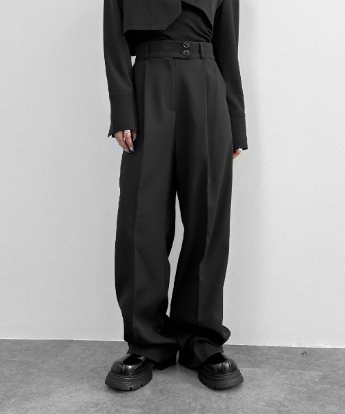 LVEU.（ラブユ.）の「【LVEU.】ハイウエストロングスラックスパンツ/ セットアップ ボトムス パンツ スラックス ロング ハイウエスト タック ブラック グレー グリーン ネイビー ZOZOTOWN限定 カラー（スラックス・レディース・ブラック/グレー/ネイビー/スモーキーグリーン系・FREE/M）」の6枚目の写真