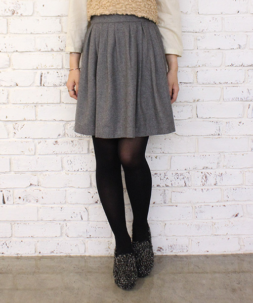 mystic(ミスティック)の「ウールタックスカート(スカート・レディース・キャメル/チャコールグレー/ライトブルー・フリ-)」の2枚目の写真