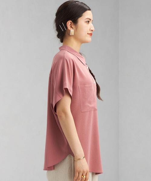 green label relaxing(グリーンレーベルリラクシング)の「FFC トリアセ サテン ドルマン シャツ(シャツ/ブラウス・レディース・ホワイト/オリーブ/ピンク・FREE)」の5枚目の写真