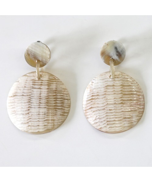 select MOCA（セレクトモカ）の「2021 SS オーバルナチュラルバッファローイヤリング（イヤリング・レディース・ブラック/ライトベージュ・FREE）」の10枚目の写真