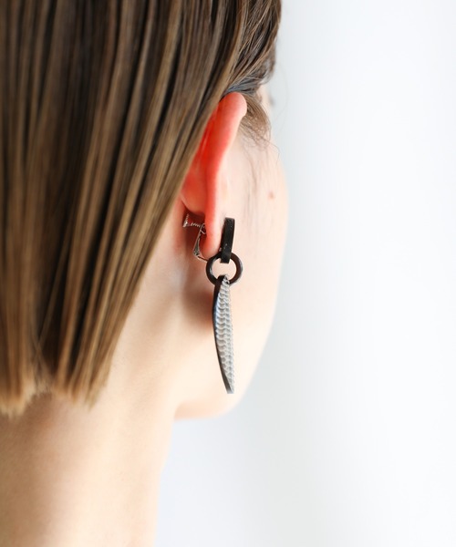 select MOCA（セレクトモカ）の「2021 SS オーバルナチュラルバッファローイヤリング（イヤリング・レディース・ブラック/ライトベージュ・FREE）」の4枚目の写真