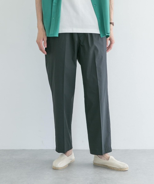 URBAN RESEARCH(アーバンリサーチ)の「タイプライターストレッチイージーパンツ(その他パンツ・メンズ・ブラック/アイボリー/ベージュ系その他・MEDIUM/LARGE)」の2枚目の写真