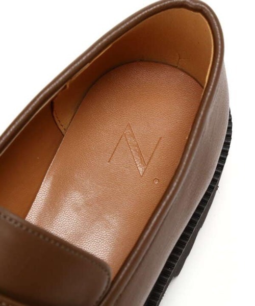 N.（N. Natural Beauty Basic）（エヌエヌナチュラルビューティーベーシック）の「◆トラックソールビット付ローファー（ローファー・レディース・ブラック/ブラウン・23.5/24.5）」の14枚目の写真