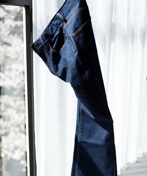 ONEME（ワンム）の「ONEME Stretch Flare Denim（デニムパンツ・レディース・インディゴブルー・2/3）」の4枚目の写真