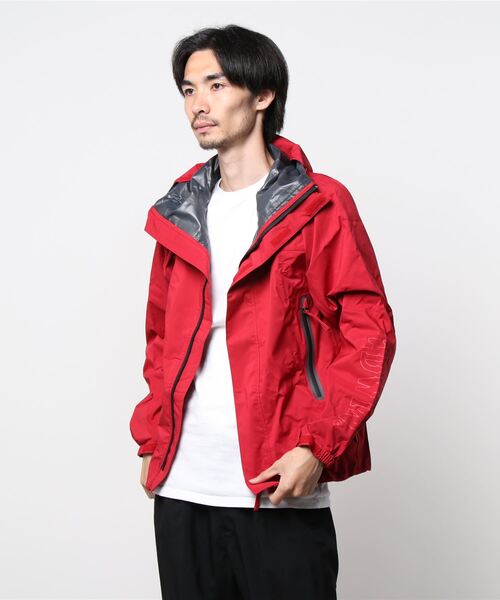 EDWIN（エドウィン）の「EDWIN　ベリオスレインジャケット（マウンテンパーカー・メンズ・ブラック/レッド/ブルー・LL/3L/M/L）」の12枚目の写真