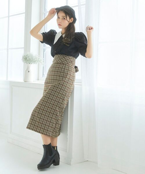 MAJESTIC LEGON（マジェスティックレゴン）の「バイカラーパフ袖ブラウス（シャツ/ブラウス・レディース・ベージュ/ブラック系その他/ブラック・SMALL/MEDIUM）」の7枚目の写真