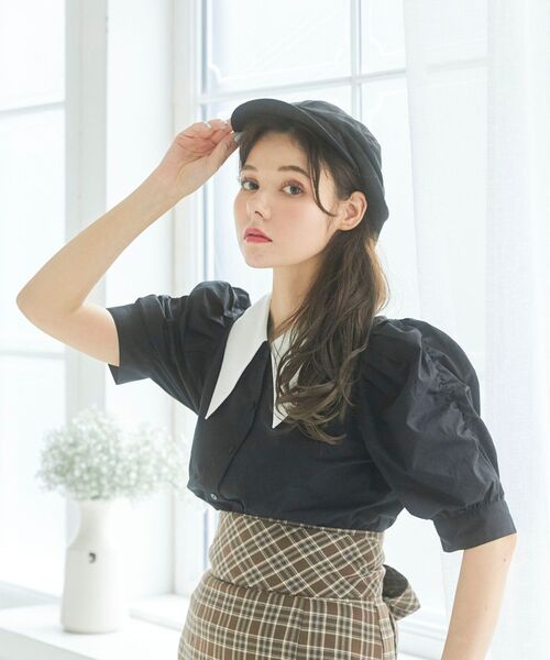 MAJESTIC LEGON（マジェスティックレゴン）の「バイカラーパフ袖ブラウス（シャツ/ブラウス・レディース・ベージュ/ブラック系その他/ブラック・SMALL/MEDIUM）」の19枚目の写真