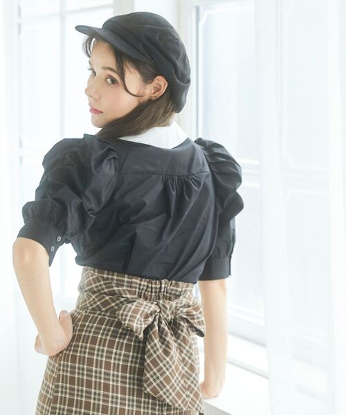 MAJESTIC LEGON（マジェスティックレゴン）の「バイカラーパフ袖ブラウス（シャツ/ブラウス・レディース・ベージュ/ブラック系その他/ブラック・SMALL/MEDIUM）」の16枚目の写真