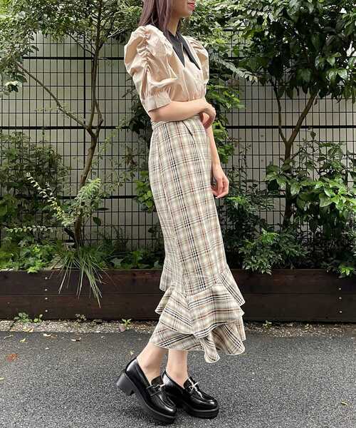 MAJESTIC LEGON（マジェスティックレゴン）の「バイカラーパフ袖ブラウス（シャツ/ブラウス・レディース・ベージュ/ブラック系その他/ブラック・SMALL/MEDIUM）」の11枚目の写真