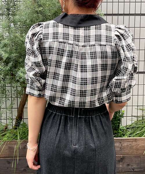 MAJESTIC LEGON（マジェスティックレゴン）の「バイカラーパフ袖ブラウス（シャツ/ブラウス・レディース・ベージュ/ブラック系その他/ブラック・SMALL/MEDIUM）」の15枚目の写真