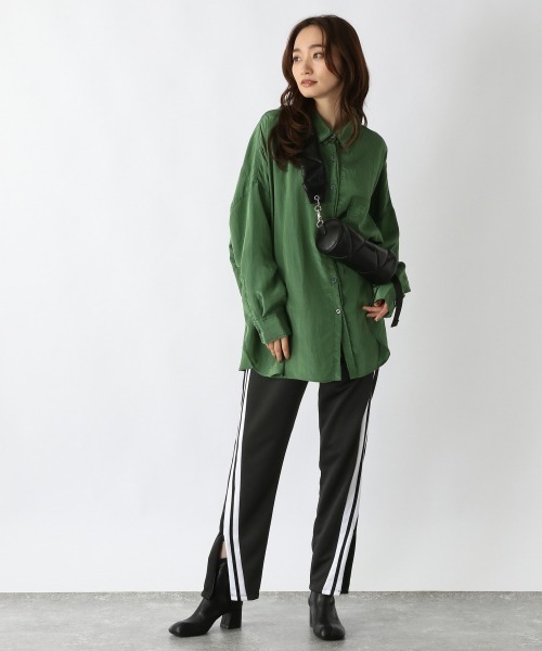 JEANASIS(ジーナシス)の「グロッシーナイロンBIGシャツ/218126(シャツ/ブラウス・レディース・ブラック/グリーン/イエロー・FREE)」の15枚目の写真