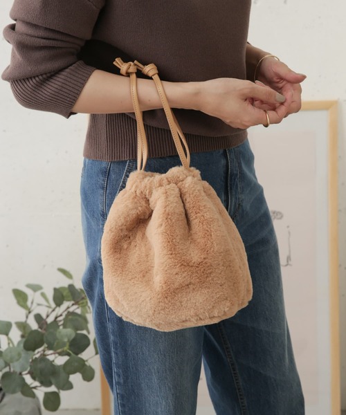 URBAN RESEARCH DOORS（アーバンリサーチドアーズ）の「【WEB限定】4WAYバケツショルダーバッグ（ショルダーバッグ・レディース・ベージュ/ブラウン/キャメル・ONE）」の9枚目の写真