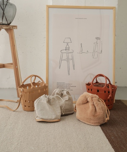 URBAN RESEARCH DOORS（アーバンリサーチドアーズ）の「【WEB限定】4WAYバケツショルダーバッグ（ショルダーバッグ・レディース・ベージュ/ブラウン/キャメル・ONE）」の12枚目の写真