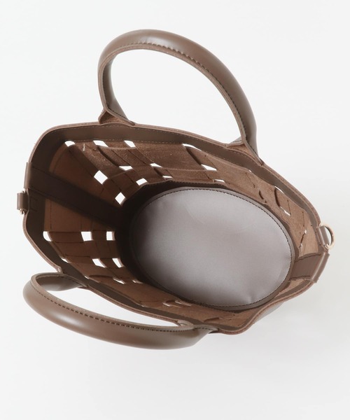 URBAN RESEARCH DOORS（アーバンリサーチドアーズ）の「【WEB限定】4WAYバケツショルダーバッグ（ショルダーバッグ・レディース・ベージュ/ブラウン/キャメル・ONE）」の18枚目の写真