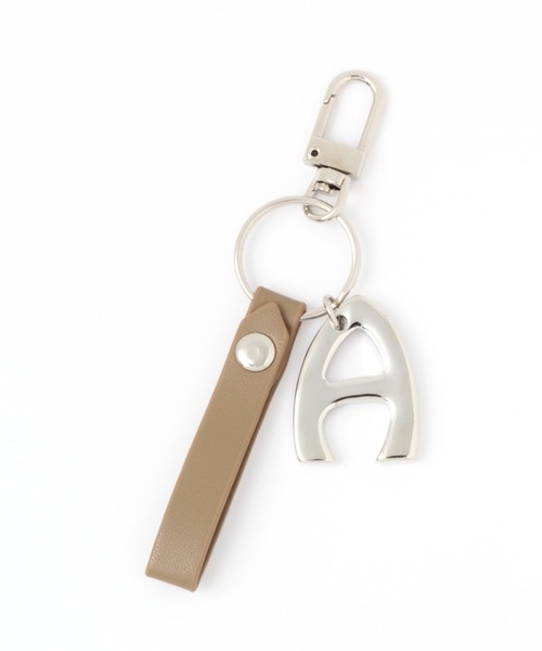 GLOBAL WORK（グローバルワーク）の「マルチWAYイニシャルチャーム/215959（キーホルダー・レディース・ホワイト系その他2/ホワイト系その他/ホワイト系その他3/その他3/その他1/その他2/ホワイト/オフホワイト・FREE）」の6枚目の写真