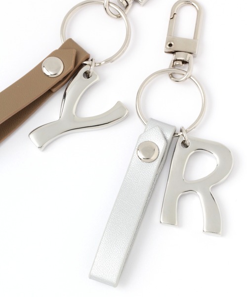 GLOBAL WORK（グローバルワーク）の「マルチWAYイニシャルチャーム/215959（キーホルダー・レディース・ホワイト系その他2/ホワイト系その他/ホワイト系その他3/その他3/その他1/その他2/ホワイト/オフホワイト・FREE）」の14枚目の写真