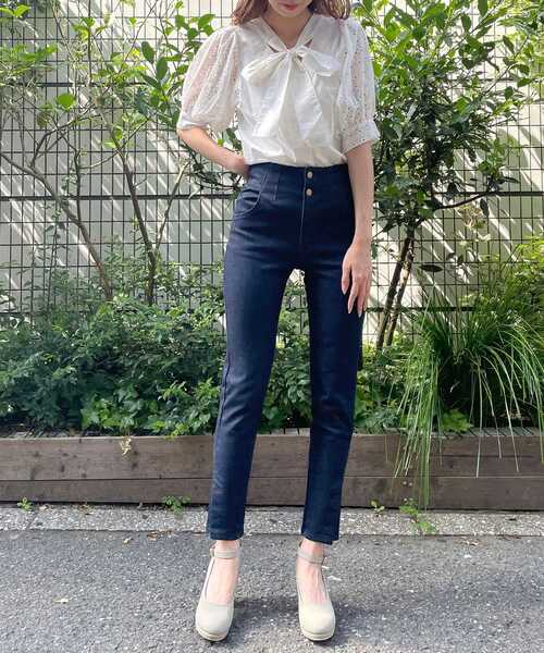 MAJESTIC LEGON(マジェスティックレゴン)の「スタイルアップスキニー(デニムパンツ・レディース・ブラック/ネイビー・SMALL/MEDIUM)」の14枚目の写真