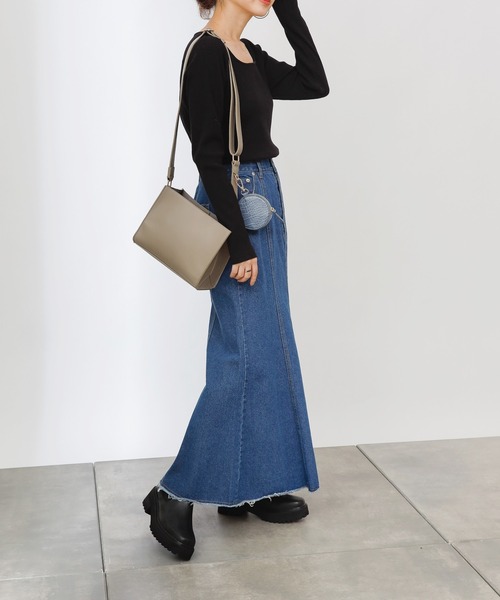 COLONY 2139（コロニートゥーワンスリーナイン）の「ランダムテレコスクエアネック長袖Tシャツ（Tシャツ/カットソー・レディース・ブラック/アイボリー/モカ/グリーン/カーキ/チャコールグレー・SMALL/LARGE/MEDIUM）」の8枚目の写真