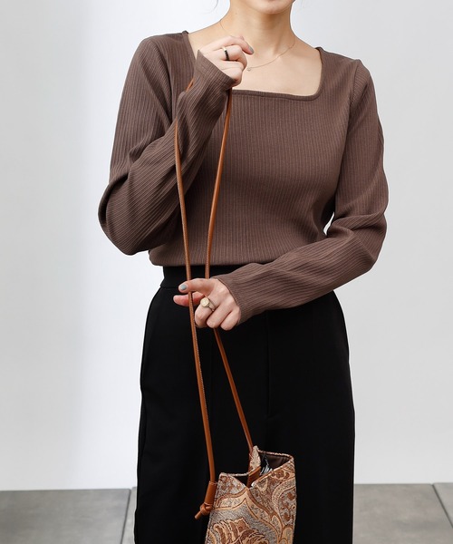 COLONY 2139（コロニートゥーワンスリーナイン）の「ランダムテレコスクエアネック長袖Tシャツ（Tシャツ/カットソー・レディース・ブラック/アイボリー/モカ/グリーン/カーキ/チャコールグレー・SMALL/LARGE/MEDIUM）」の13枚目の写真