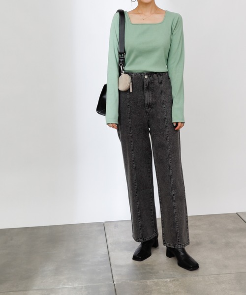 COLONY 2139（コロニートゥーワンスリーナイン）の「ランダムテレコスクエアネック長袖Tシャツ（Tシャツ/カットソー・レディース・ブラック/アイボリー/モカ/グリーン/カーキ/チャコールグレー・SMALL/LARGE/MEDIUM）」の17枚目の写真