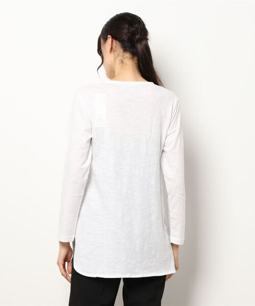 Samansa Mos2（サマンサ モスモス）の「スラブ天竺裾ラウンドインナー（Tシャツ/カットソー・レディース・ブラック/オフホワイト/チャコール・ﾌﾘ-）」の4枚目の写真