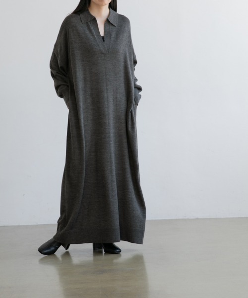 yuw（ユウ）の「SKIPPER KNIT ONE PIECE　217951（ワンピース・レディース・チャコールグレー/ブラック/ブルー・FREE）」の3枚目の写真