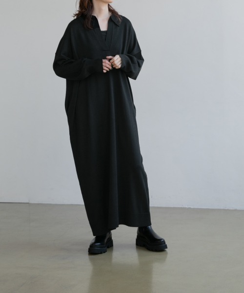 yuw（ユウ）の「SKIPPER KNIT ONE PIECE　217951（ワンピース・レディース・チャコールグレー/ブラック/ブルー・FREE）」の2枚目の写真