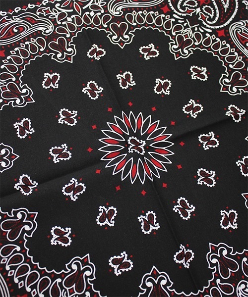 HAV-A-HANK（ハバハンク ）の「HAV-A-HANK ハバハンク ペイズリー バンダナ（バンダナ/スカーフ・メンズ・パープル/ボルドー/レッド/ターコイズブルー/ネイビー/ブラック/ブラック×レッド/ライトピンク/グレー/カーキ/ロイヤルブルー/ダークブルー/サックスブルー/ホワイト・FREE）」の17枚目の写真