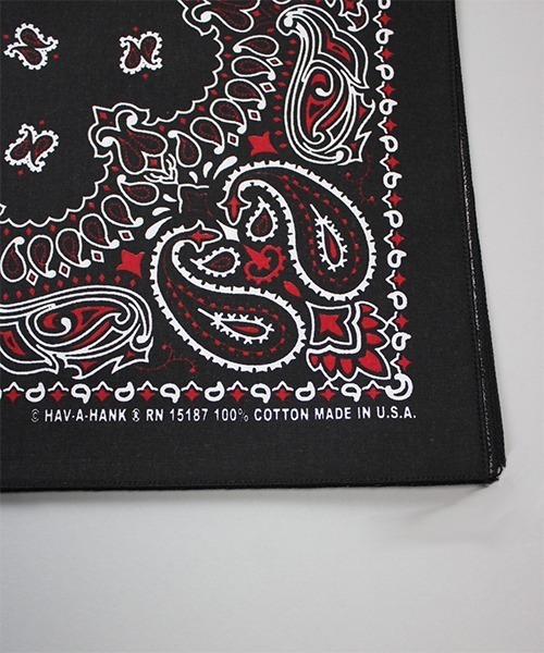 HAV-A-HANK（ハバハンク ）の「HAV-A-HANK ハバハンク ペイズリー バンダナ（バンダナ/スカーフ・メンズ・パープル/ボルドー/レッド/ターコイズブルー/ネイビー/ブラック/ブラック×レッド/ライトピンク/グレー/カーキ/ロイヤルブルー/ダークブルー/サックスブルー/ホワイト・FREE）」の18枚目の写真