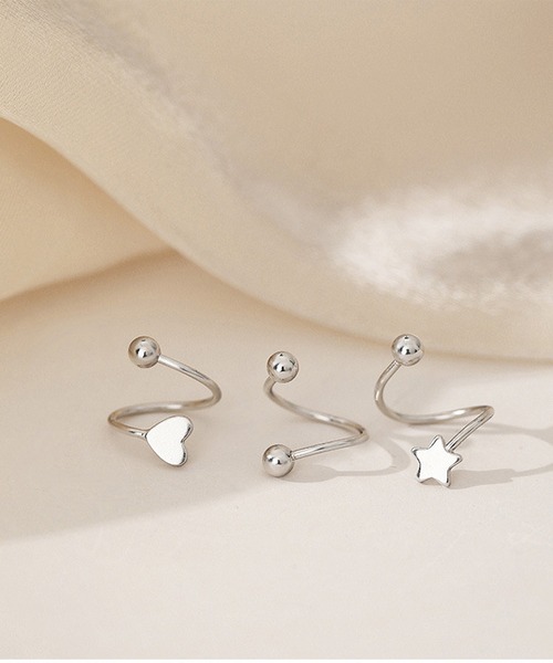 LA VORAGINE（ラ ヴォラジネ）の「スパイラルピアス（銀めっき）（ピアス（両耳用）・レディース・ゴールド/シルバー系その他/シルバー系その他2/シルバー・FREE）」の5枚目の写真