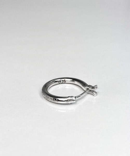 THE MILES(ザ マイルズ)の「GODSIZE ゴッドサイズ THIN HOOP raised by wolves シンフープ ピアス レイズド・バイ・ウルヴス 片耳用(ピアス(片耳用)・メンズ・シルバー・FREE)」の3枚目の写真