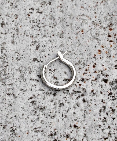 THE MILES(ザ マイルズ)の「GODSIZE ゴッドサイズ THIN HOOP raised by wolves シンフープ ピアス レイズド・バイ・ウルヴス 片耳用(ピアス(片耳用)・メンズ・シルバー・FREE)」の10枚目の写真