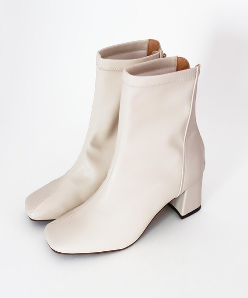 SOROTTO(ソロット)の「チャンキーヒール×スクエアトゥのストレッチハイアンクルブーツ(ブーツ・レディース・ブラック/アイボリー/ベージュ・S/M/L/LL)」の6枚目の写真