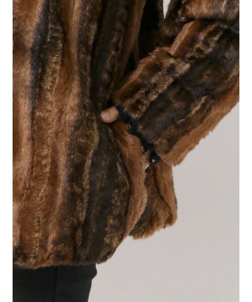 EMODA（エモダ）の「ミディフェイクファーコート（その他アウター・レディース・ブラウン/ベージュ・FREE）」の17枚目の写真