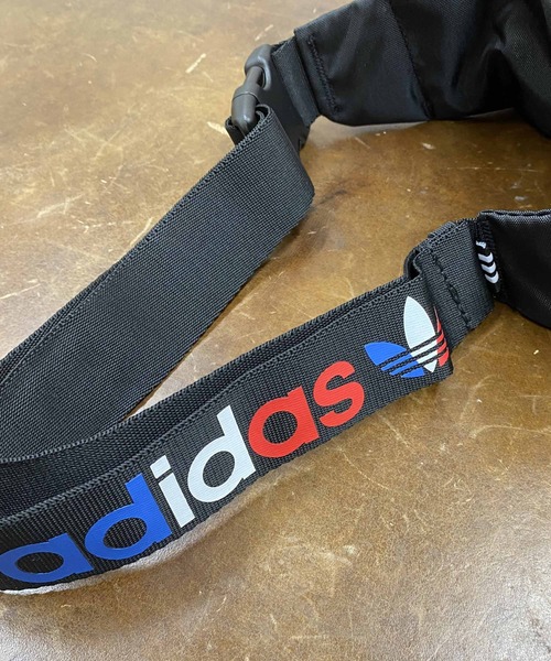adidas Originals（アディダスオリジナルス）の「adidas Originals/アディダスオリジナルス  トリコロール ボディバッグ ウェストポーチ（ボディバッグ/ウエストポーチ・メンズ・ブラック・FREE）」の7枚目の写真
