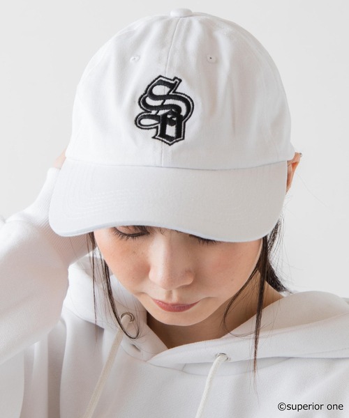 WEGO GRAPHICS（ウィゴーグラフィックス）の「WEGO/Superior oneコラボローキャップ（キャップ・メンズ・ホワイト/ブラック・FREE）」の4枚目の写真