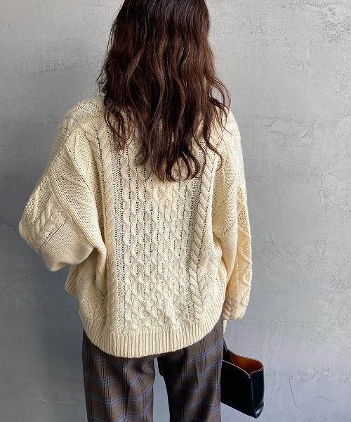 JEANS FACTORY （ジーンズファクトリー）の「[MAISON DE L'ALLURE/メゾンドゥラリュール] アラン柄 ケーブルニットカーディガン（カーディガン/ボレロ・レディース・オフホワイト/カーキ/サックスブルー/モカ・F）」の6枚目の写真