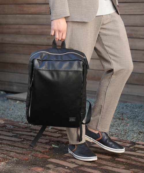 PRO-SPERITY（プロスペリティ）の「【PRO-SPERITY/プロスペリティ】別注PUレザーバッグパック（バックパック/リュック・メンズ・ブラック/ネイビー/グレー・FREE）」の2枚目の写真